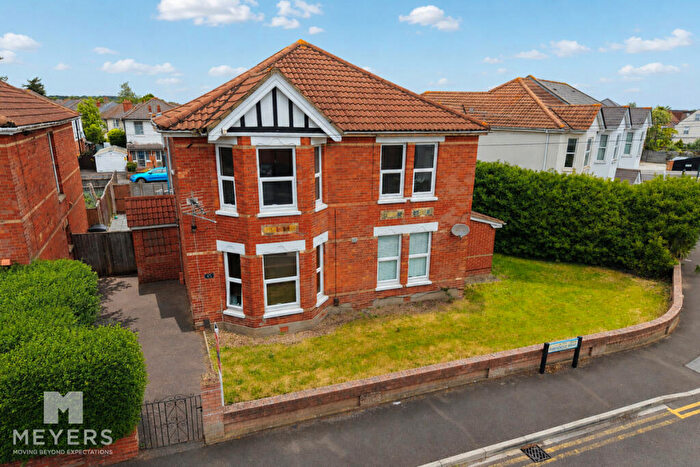 2 Bedroom Apartment To Rent In Fortescue Road, Bournemouth, BH3