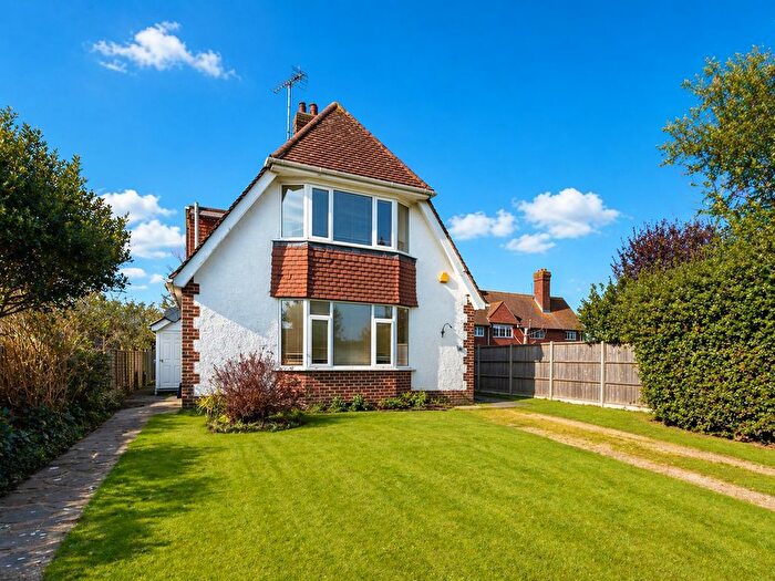 2 Bedroom Detached House For Sale In Sea Lane, Rustington, BN16