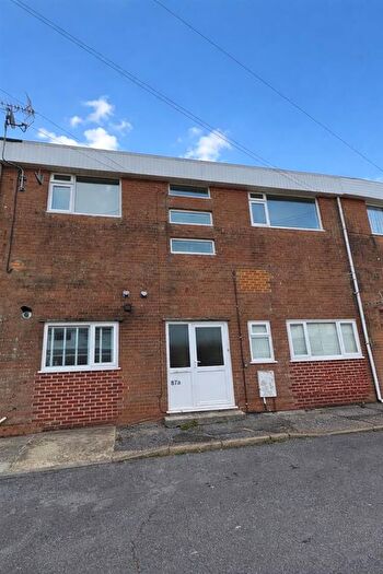2 Bedroom Flat To Rent In Kingsway Avenue, Paignton, TQ4