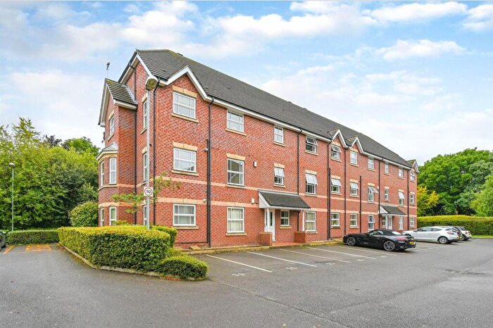 2 Bedroom Flat To Rent In Westholme Close, Congleton, CW12
