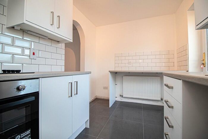 2 Bedroom End Of Terrace House To Rent In Llys Dewi, Creigiau, CF15