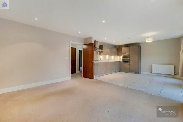 2 Bedroom Flat To Rent In The Edge, London, SE8