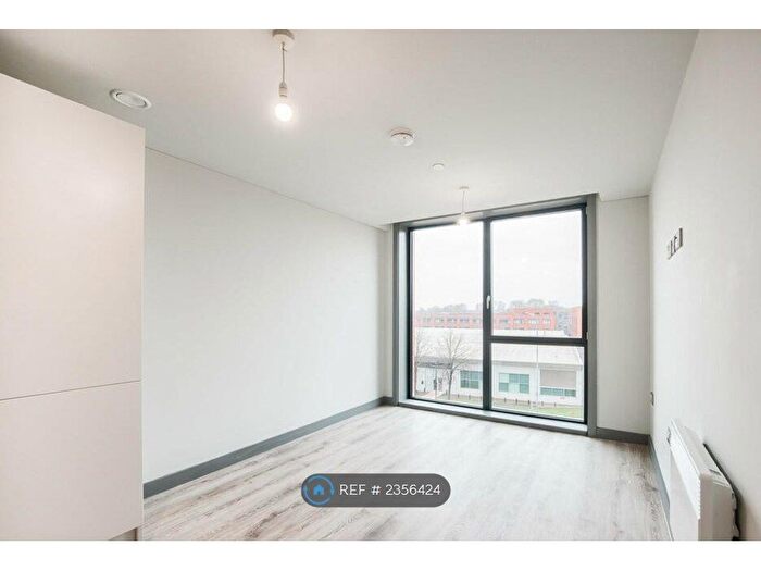 1 Bedroom Flat To Rent In Lowshoe Lane, Romford, RM5