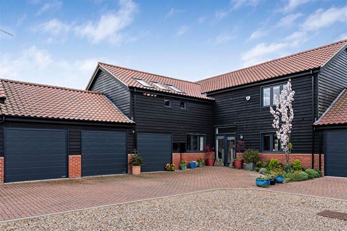 5 Bedroom Detached House For Sale In Low Road, Burwell, Cambridge, CB25