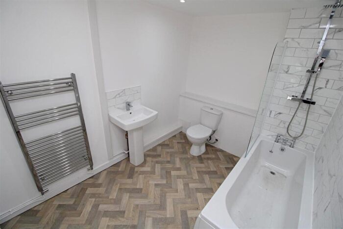 2 Bedroom Terraced House To Rent In Wind Street, Blaenllechau, Ferndale, CF43