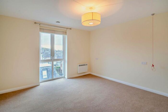 2 Bedroom Flat For Sale In Greaves Road, Lancaster, LA1