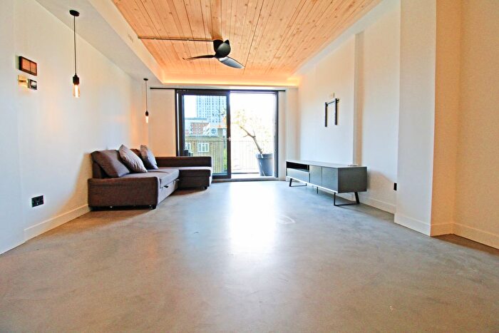 2 Bedroom Flat To Rent In Pitfield St, London, N1