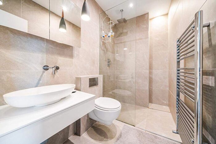 1 Bedroom Flat For Sale In Ladbroke Grove, London, W10