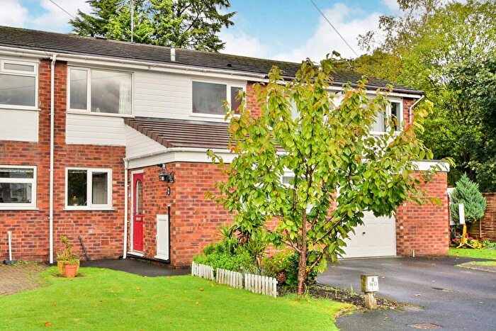 2 Bedroom Semi-Detached House To Rent In Keith Drive, Stockport, Cheshire, SK3