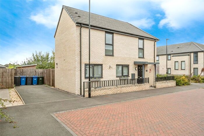 3 Bedroom Detached House For Sale In Airstone Road, Askern, Doncaster, South Yorkshire, DN6