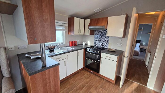 2 Bedroom Mobile/park Home For Sale In Dymchurch Road, New Romney, TN28