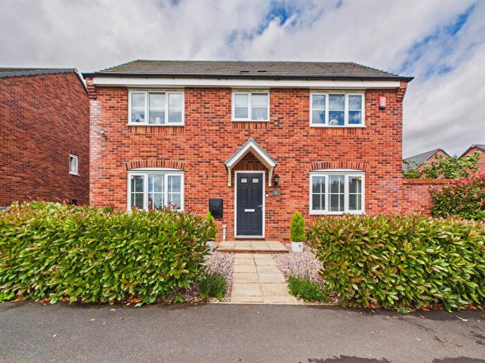 4 Bedroom Detached House For Sale In Kingfisher Lane, Willington, DE65