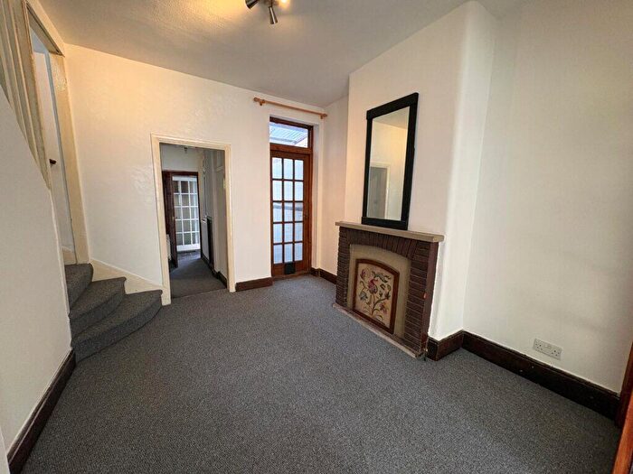 3 Bedroom Terraced House To Rent In Bedroom Terraced House – Napier Road, Tottenham, N17
