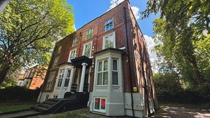 4 Bedroom Apartment To Rent In Wynnstay Grove, Victoria Park, Manchester, M14