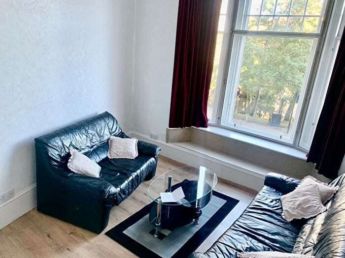 1 Bedroom Flat To Rent In Rosemount Viaduct, Aberdeen, AB25
