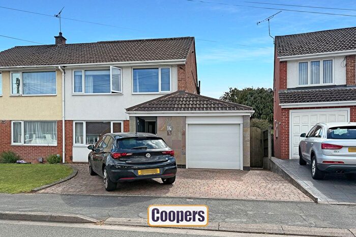 4 Bedroom Semi-Detached House For Sale In The Graylands, Finham, CV3