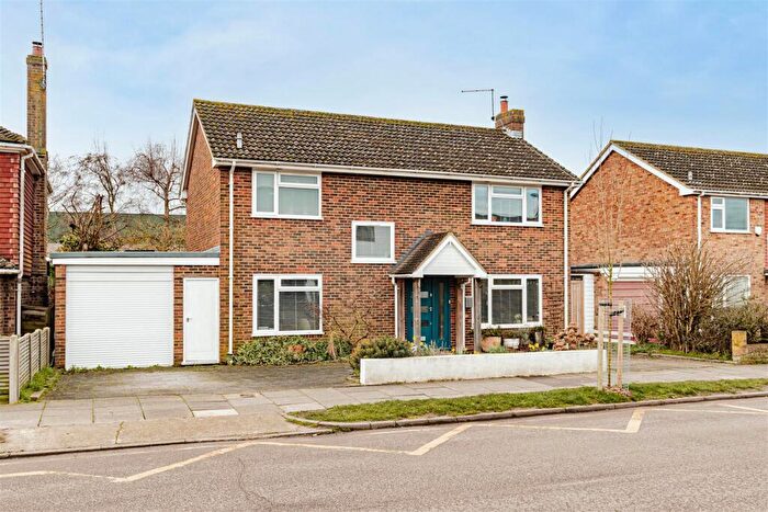 4 Bedroom Detached House For Sale In Pilgrims Way, Canterbury, CT1