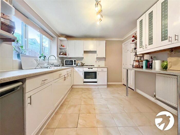 4 Bedroom Detached House To Rent In Peacock Rise, Chatham, Kent, ME5