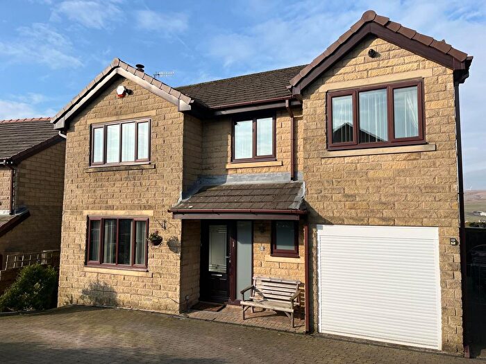 4 Bedroom Detached House To Rent In Waingap View, Whitworth, OL12