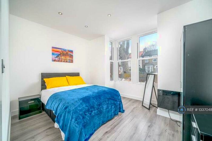 2 Bedroom Apartment To Rent In Barking Road, London, E13