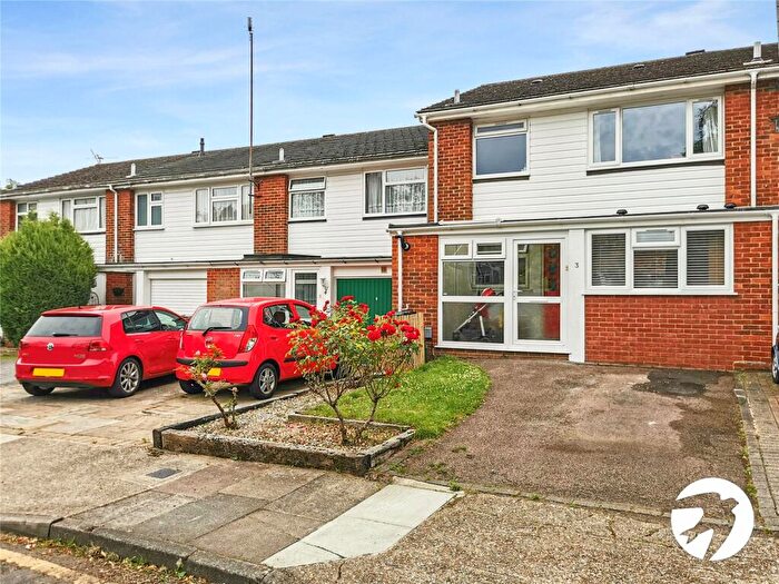 4 Bedroom Terraced House To Rent In Spencer Close, Orpington, BR6