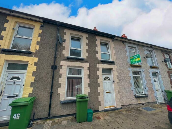 3 Bedroom House To Rent In Dilwyn Street, Mountain Ash, CF45