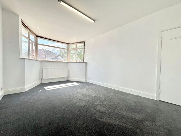 2 Bedroom Flat To Rent In Bowrons Avenue, Wembley, HA0