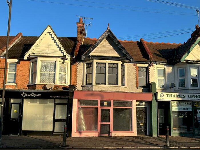 2 Bedroom Flat For Sale In Flat & Studio, West Road, Westcliff-On-Sea, Essex, SS0