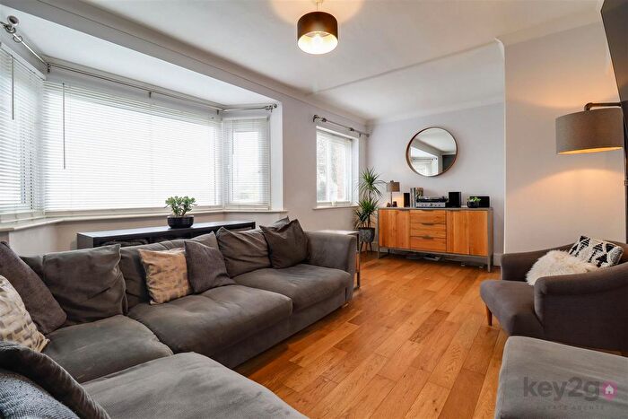 3 Bedroom Semi-detached House For Sale In Hayfield Crescent, Sheffield, S12