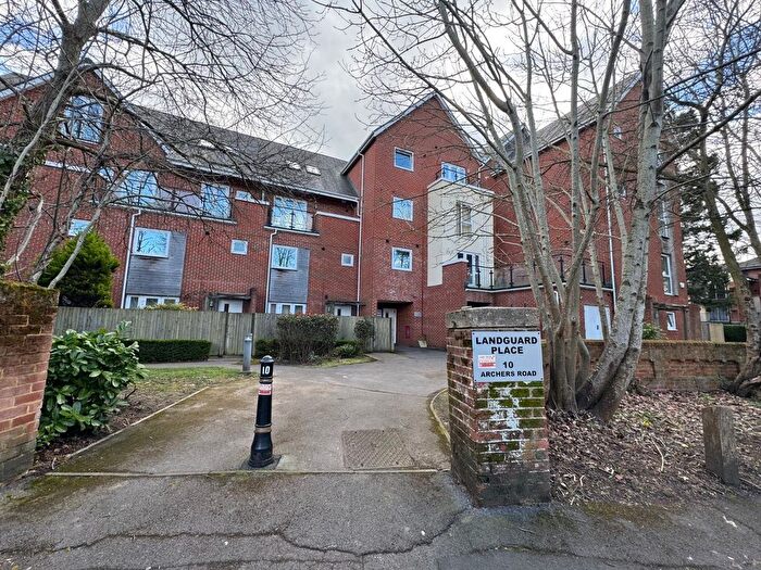 1 Bedroom Flat To Rent In Archers Road, Southampton, SO15