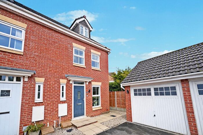 3 Bedroom Semi Detached House For Sale In Greystone Close, Westhoughton, BL5