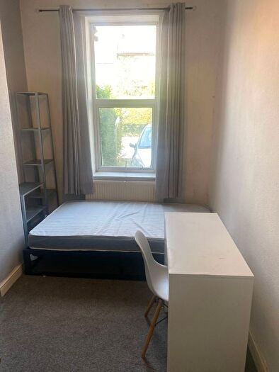 2 Bedroom Flat To Rent In Sommerville Road, Bristol, BS7