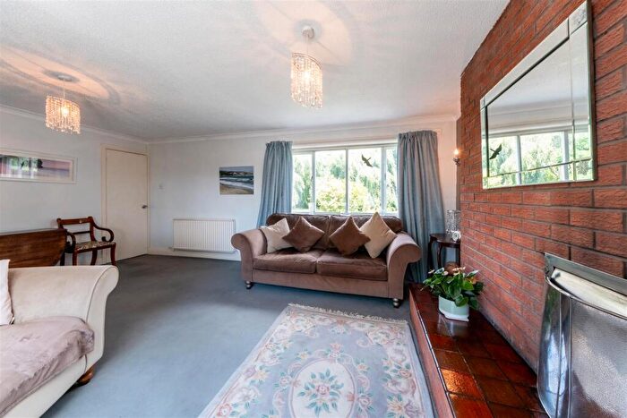 4 Bedroom Detached House For Sale In The Coppice, Cuddington, Northwich, CW8