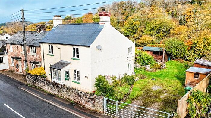 2 Bedroom Cottage For Sale In The Cross, Clearwell, GL16