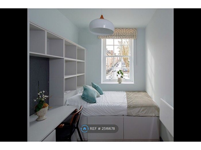 3 Bedroom Flat To Rent In Park Street, Bristol, BS1