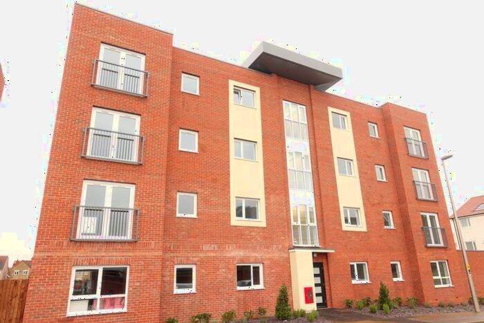 2 Bedroom Flat To Rent In Bowling Green Close, Bletchley, Milton Keynes, MK2