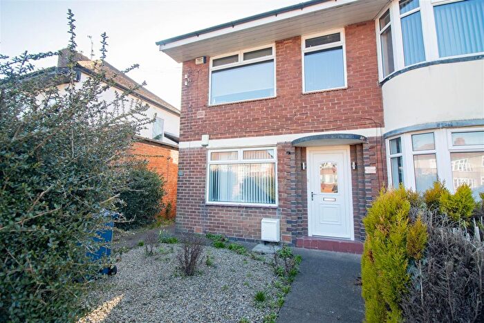 2 Bedroom Flat To Rent In Great North Road, Gosforth, Newcastle Upon Tyne, NE3