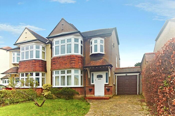 3 Bedroom Semi-Detached House For Sale In Greencourt Avenue, Croydon, Surrey, CR0