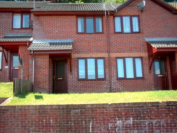 2 Bedroom Terraced House To Rent In Ffynnon Wen, Clydach, SA6