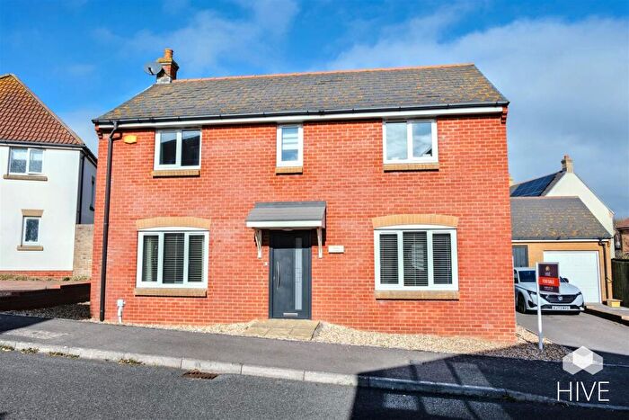 4 Bedroom Detached House For Sale In Barlands Close, Portland, DT5