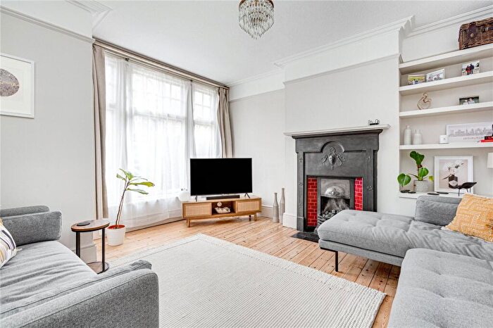 2 Bedroom Flat To Rent In Cowley Road, Mortlake, SW14