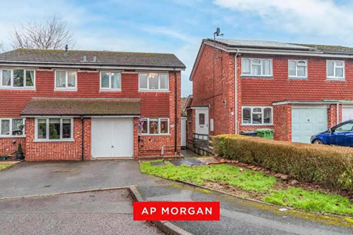 3 Bedroom Semi Detached House For Sale In Milcote Close, Greenlands, Redditch, B98