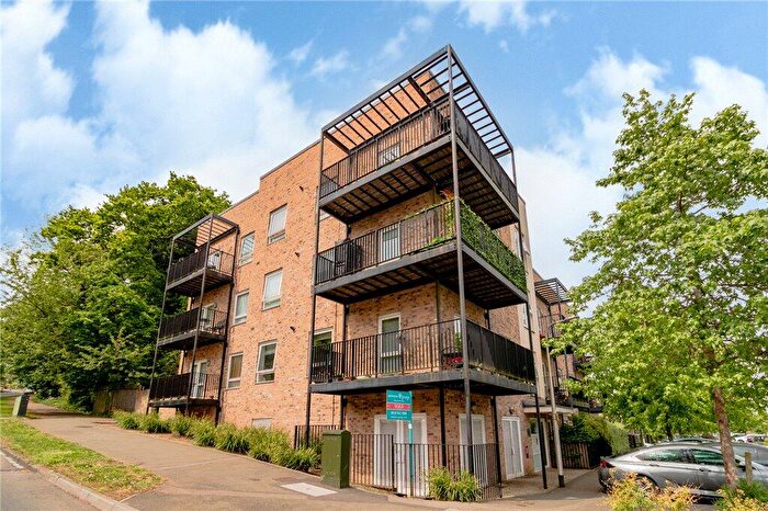 2 Bedroom Apartment For Sale In Tay Road, Tilehurst, Reading, RG30