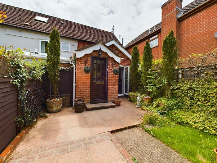 1 Bedroom Semi-Detached House To Rent In Redhill Road, Rowlands Castle, PO9