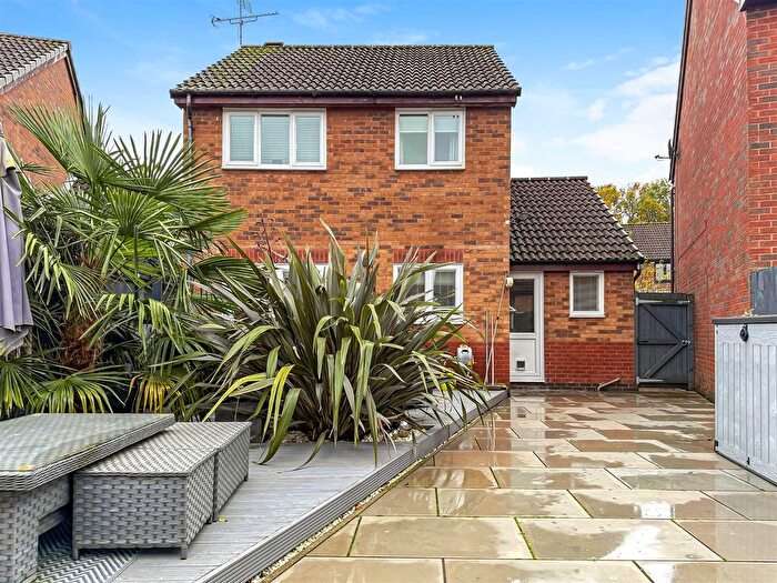 3 Bedroom Detached House For Sale In Laburnum Close, Bedworth, CV12