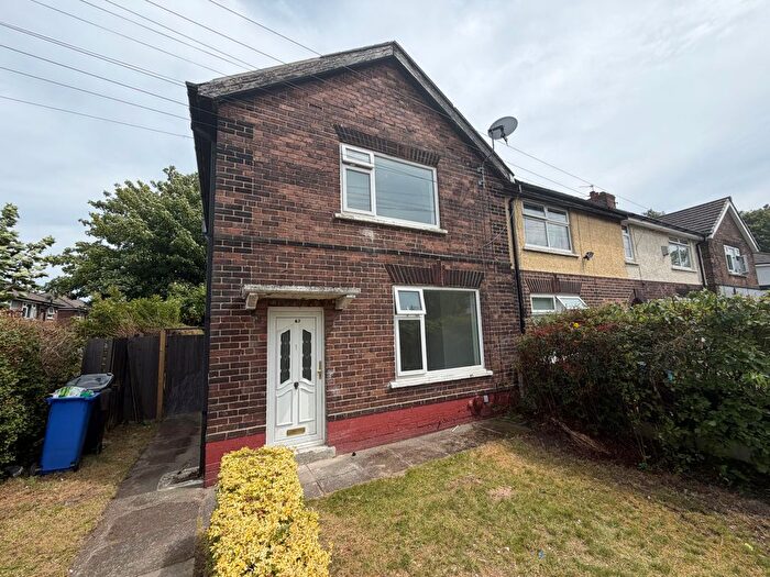 3 Bedroom Semi-Detached House To Rent In Alforde Street, Widnes, WA8