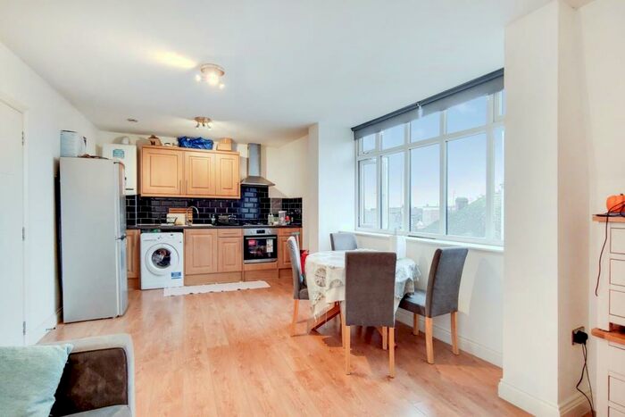 2 Bedroom Flat To Rent In Westbury Avenue, London, N22