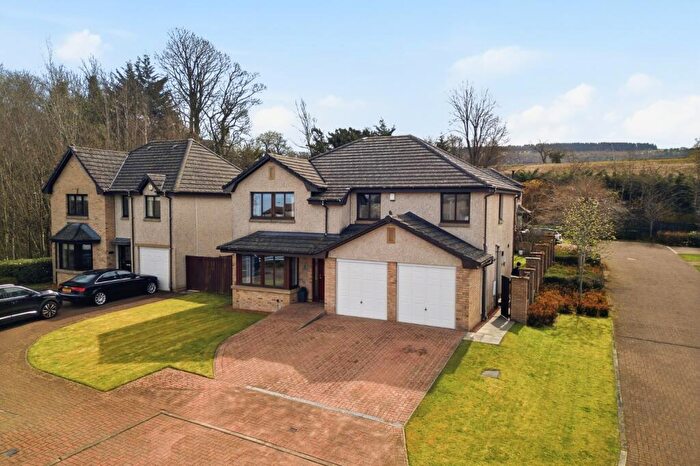 4 Bedroom Detached House For Sale In Patrickbank View, Elderslie, PA5