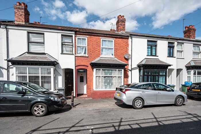 3 Bedroom Terraced House For Sale In Crompton Road, Tipton, DY4