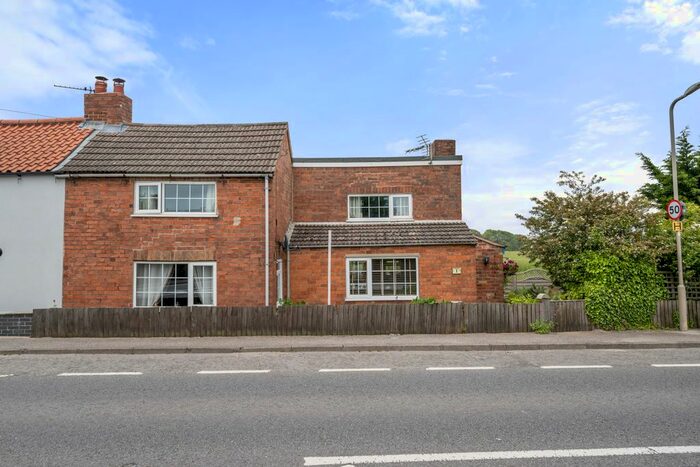 3 Bedroom Semi-Detached House For Sale In One, White Pit Way, Alford, LN13